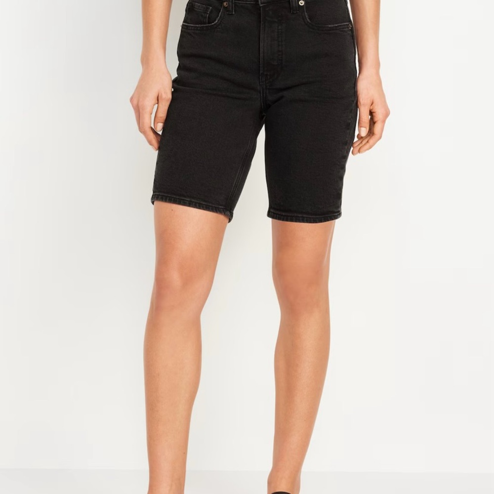 Old Navy High-Waisted OG Jean Shorts! 9” inseam! Size 12! Never worn!